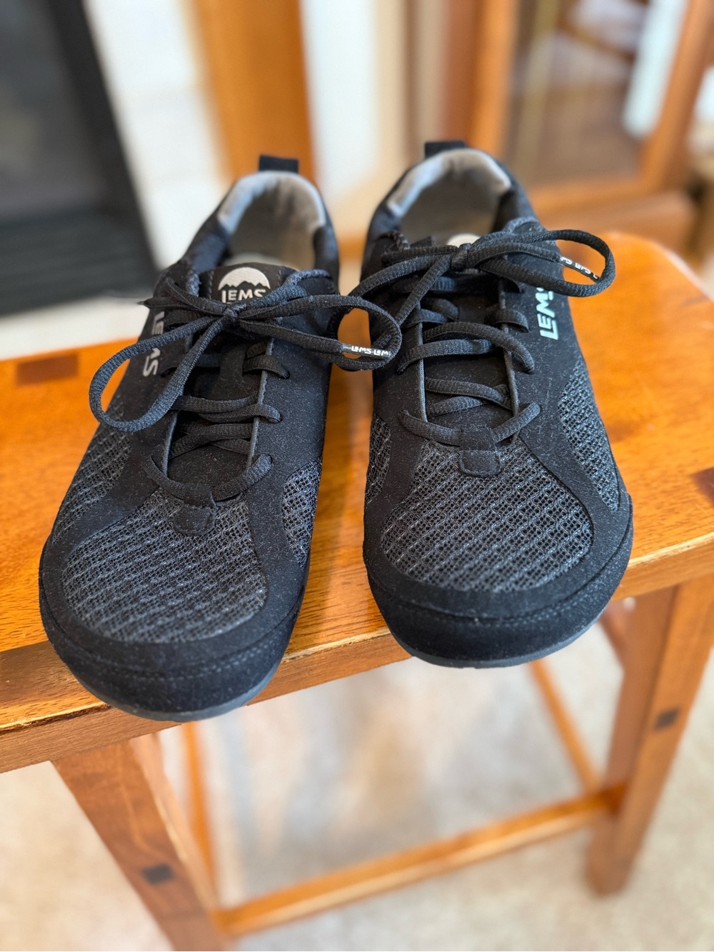 Women’s Black Lace-Up Athletic Wide Tow Sneakers